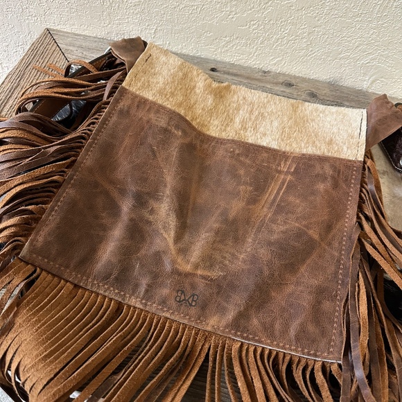 Womens Cowhide Engraved Purse - Crossbody Purse - Picture 5 of 7